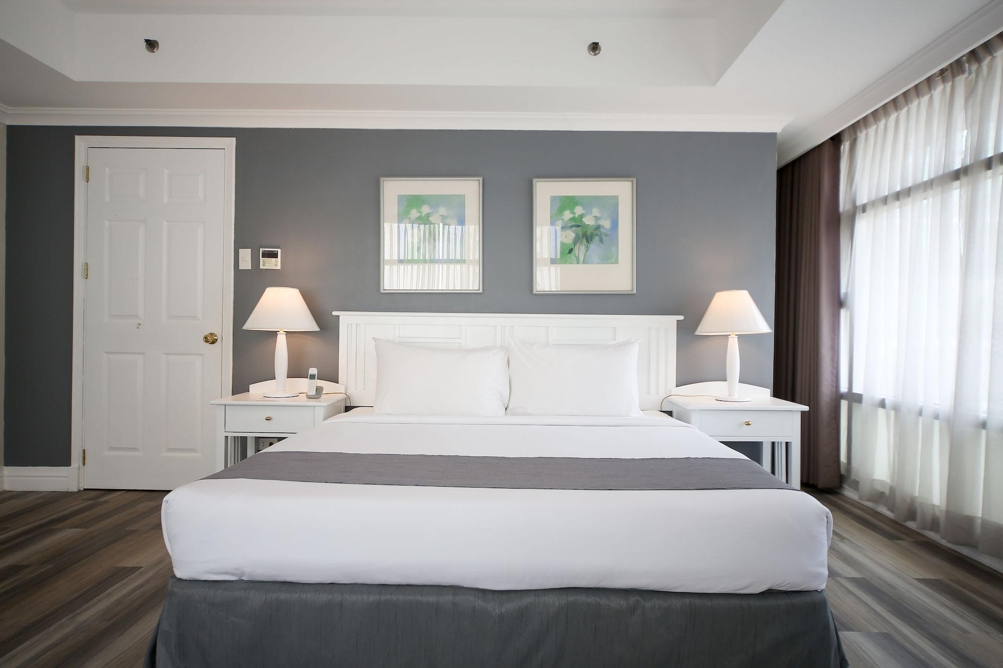 Infinity Tower Suites San Pedro Makati Eksteriør billede