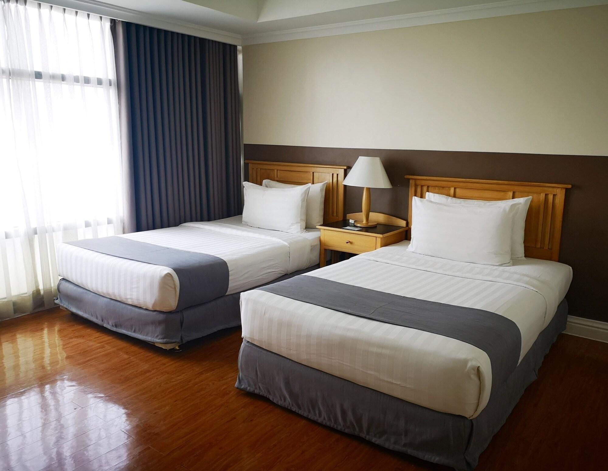 Infinity Tower Suites San Pedro Makati Eksteriør billede