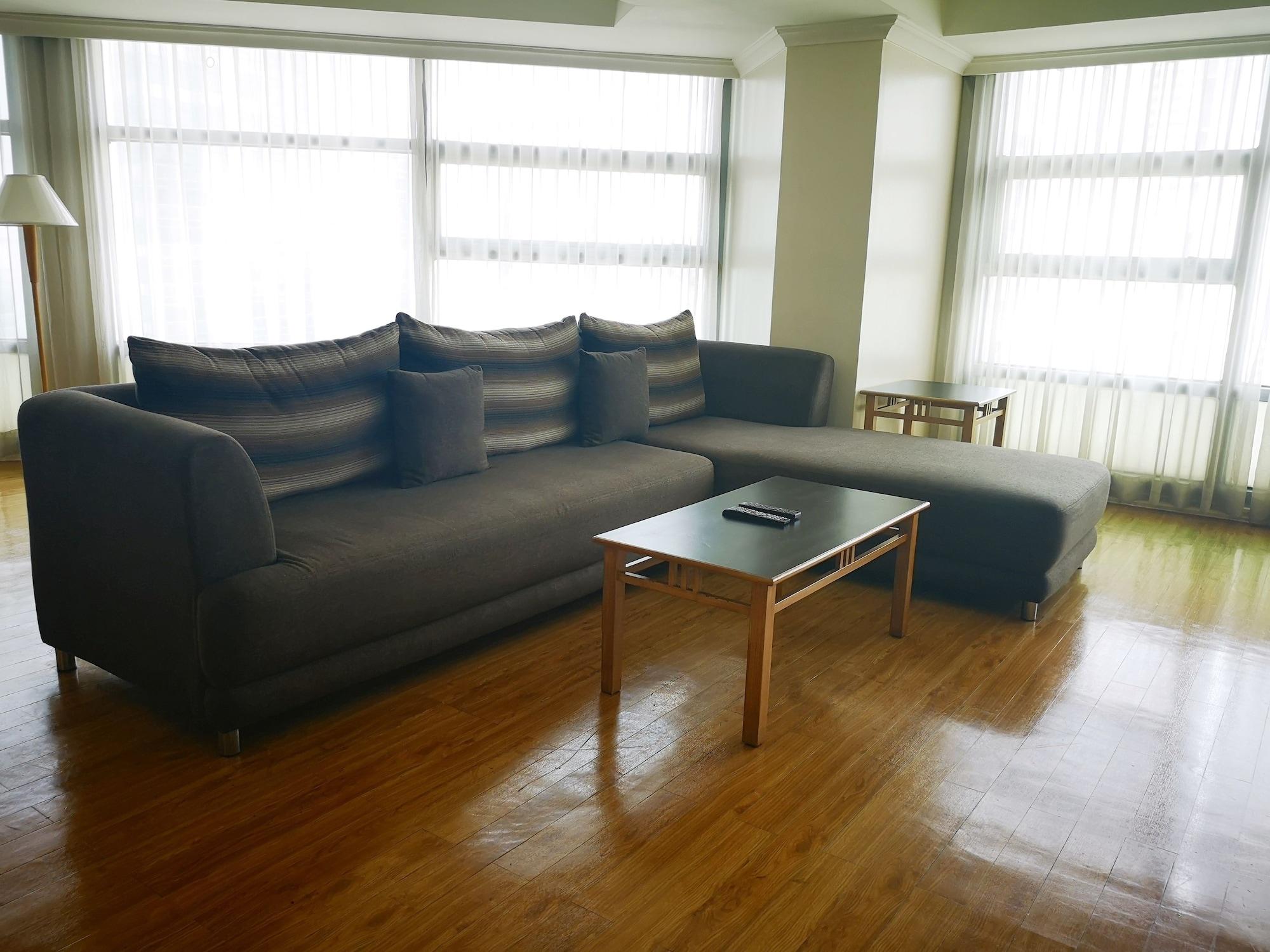 Infinity Tower Suites San Pedro Makati Eksteriør billede