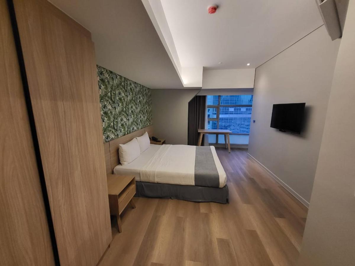 Infinity Tower Suites San Pedro Makati Eksteriør billede