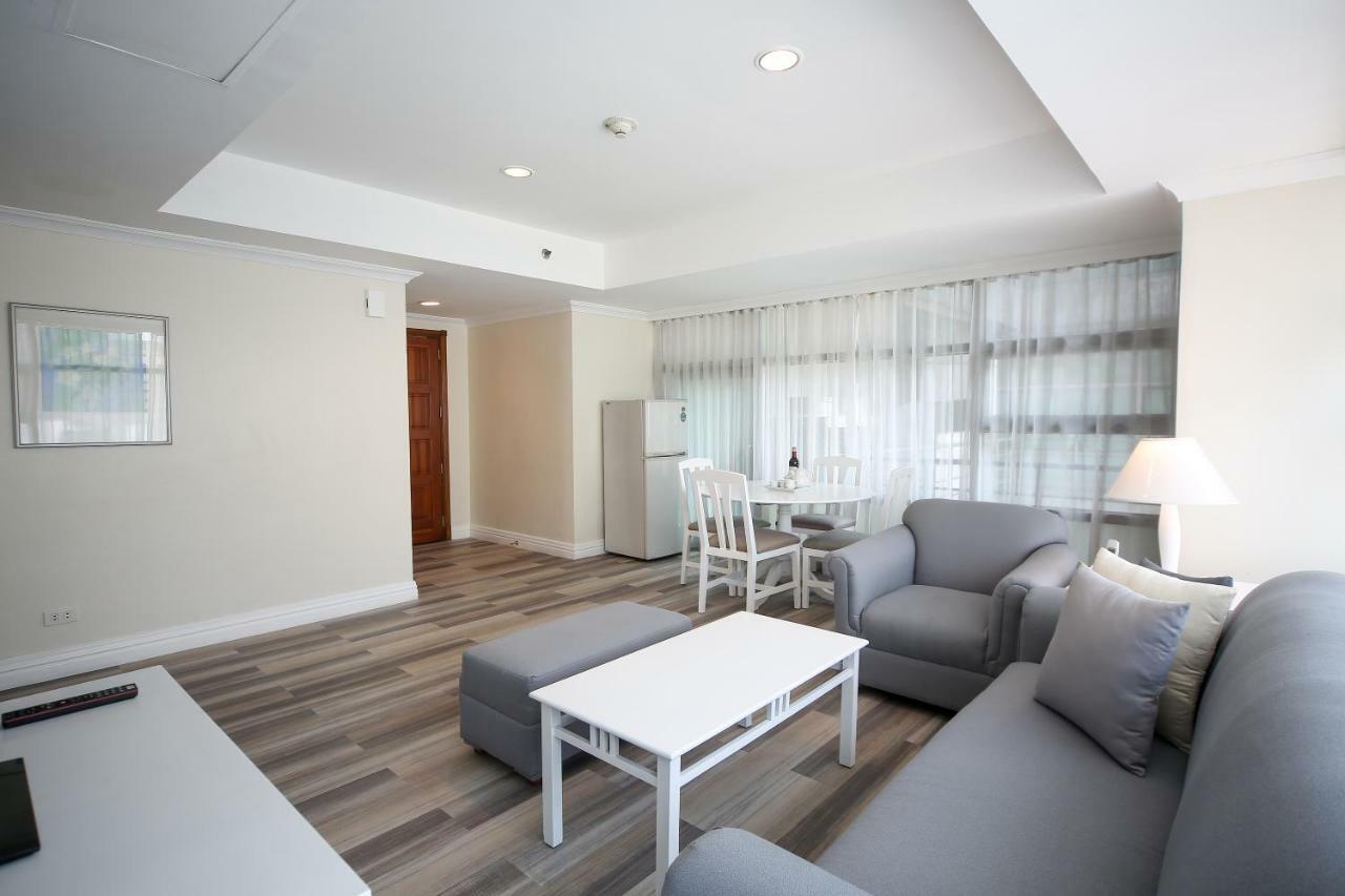 Infinity Tower Suites San Pedro Makati Eksteriør billede