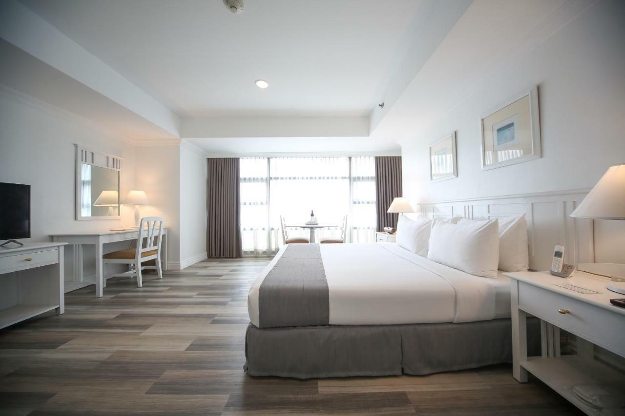Infinity Tower Suites San Pedro Makati Eksteriør billede