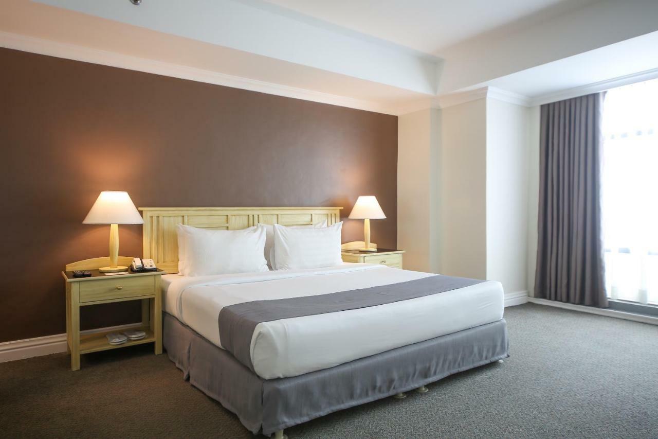 Infinity Tower Suites San Pedro Makati Eksteriør billede